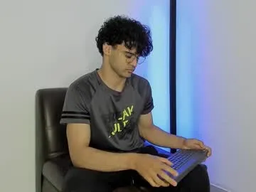 sexy_hot_friends_ – webcam model profile photo Image 4