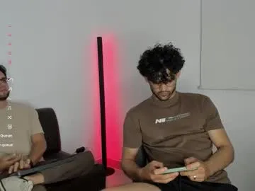 sexy_hot_friends_ – webcam model profile photo Image 9