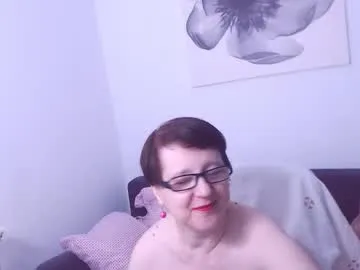 shiny_lily – webcam model profile photo Image 3