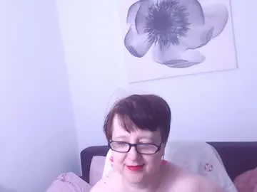 shiny_lily – webcam model profile photo Image 4