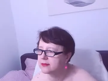 shiny_lily – webcam model profile photo Image 7