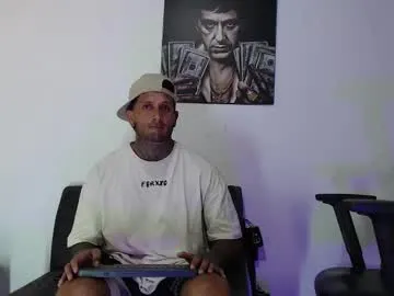 petites_perles – webcam model profile photo Image 12