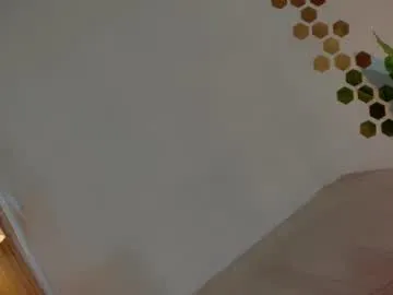 alliceredfox – webcam model profile photo Image 13