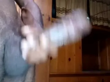 petites_perles – webcam model profile photo Image 8