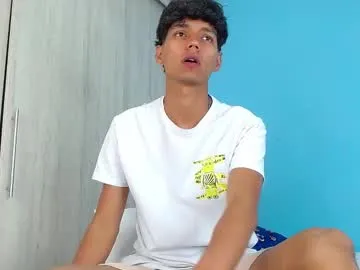 playussoftly – webcam model profile photo Image 6