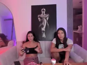 petites_perles – webcam model profile photo Image 14