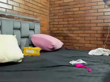 carlareys – webcam model profile photo Image 18