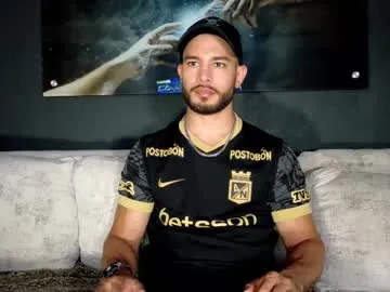 lina_busty – webcam model profile photo Image 10