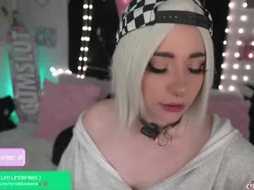 shiny_lily – webcam model profile photo Image 2