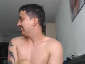 petites_perles – webcam model profile photo Image 16