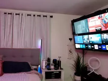 heaveniabb – webcam model profile photo Image 14