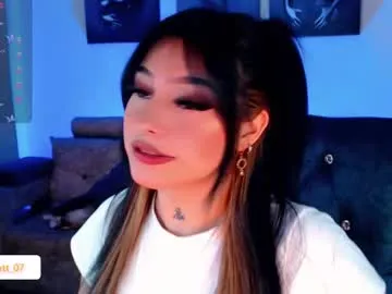 cammiila – webcam model profile photo Image 15