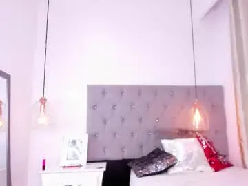 petites_perles – webcam model profile photo Image 18