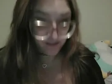 petites_perles – webcam model profile photo Image 14