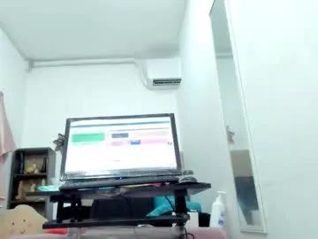 realtryit – webcam model profile photo Image 3