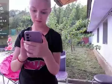 ewagreen – webcam model profile photo Image 15