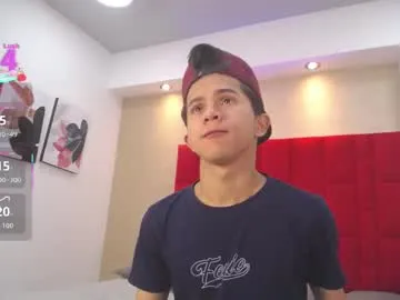 nympho_nathy_sophi – webcam model profile photo Image 9