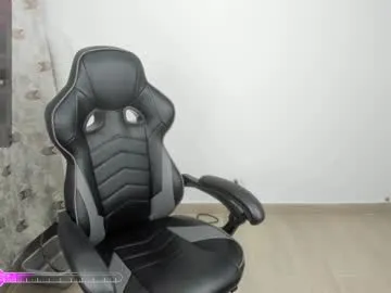 playussoftly – webcam model profile photo Image 2