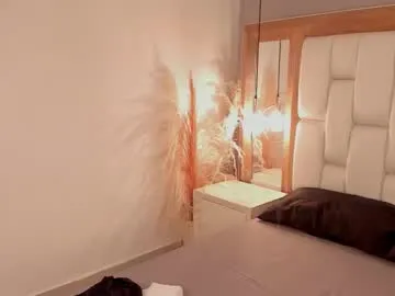 nicoleirisxxx – webcam model profile photo Image 8