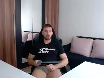 kianys – webcam model profile photo Image 10