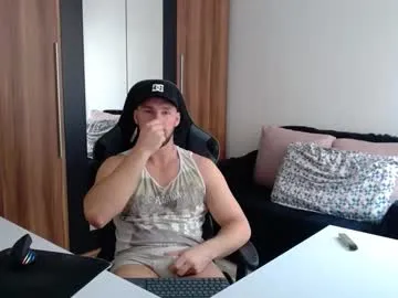 kianys – webcam model profile photo Image 11