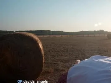 your_dolls – webcam model profile photo Image 10