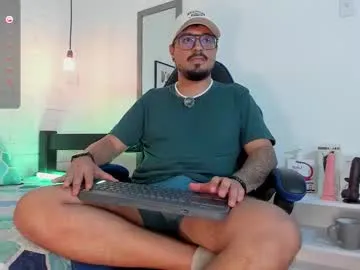 viiolett_lee – webcam model profile photo Image 15