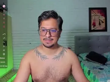 viiolett_lee – webcam model profile photo Image 4