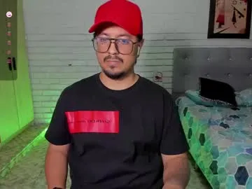 viiolett_lee – webcam model profile photo Image 5