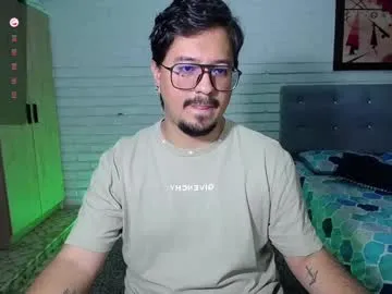 viiolett_lee – webcam model profile photo Image 6