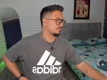 viiolett_lee – webcam model profile photo Image 8