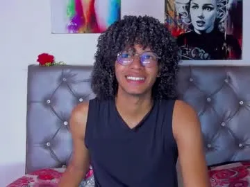 maxdoggy – webcam model profile photo Image 13