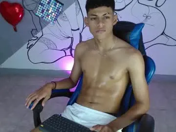 emely_exxotic – webcam model profile photo Image 2