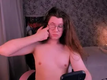 petites_perles – webcam model profile photo Image 3