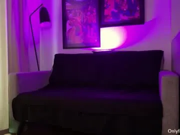 your_dolls – webcam model profile photo Image 3