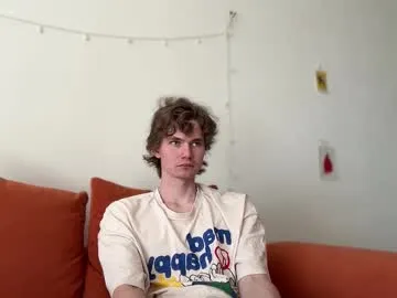 cum_police – webcam model profile photo Image 15