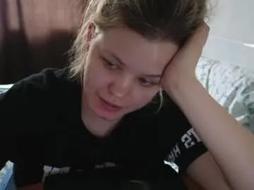 your_dolls – webcam model profile photo Image 9