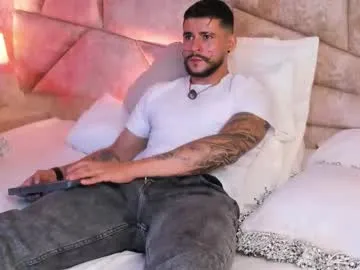 nympho_nathy_sophi – webcam model profile photo Image 3