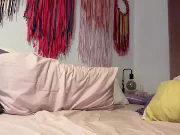 karlenegries – webcam model profile photo Image 19