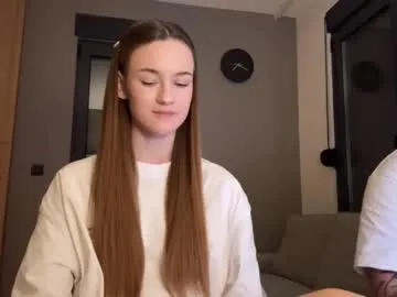 vivy_ – webcam model profile photo Image 2