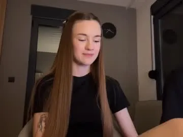 vivy_ – webcam model profile photo Image 3