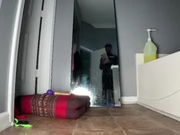 petites_perles – webcam model profile photo Image 10