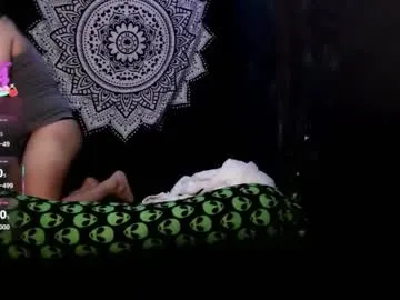 petites_perles – webcam model profile photo Image 13