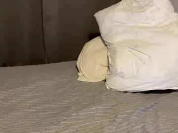 mjgreencat – webcam model profile photo Image 5