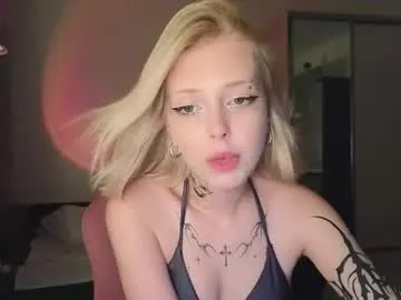 ErikaBonnie – webcam model profile photo Image 11