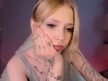 ErikaBonnie – webcam model profile photo Image 3