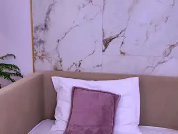 your_dolls – webcam model profile photo Image 12