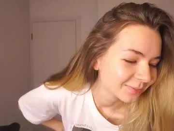 playussoftly – webcam model profile photo Image 2