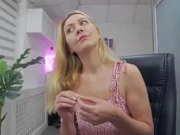 gina_akemi – webcam model profile photo Image 14