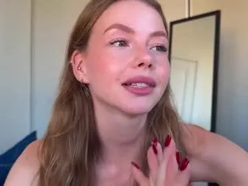 little_izzi – webcam model profile photo Image 6